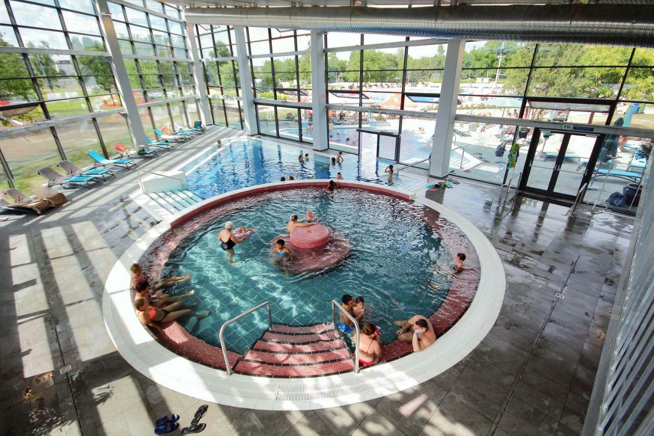 Budapest Hideout In Style With Free Parking - Luxury Apartment Exterior foto