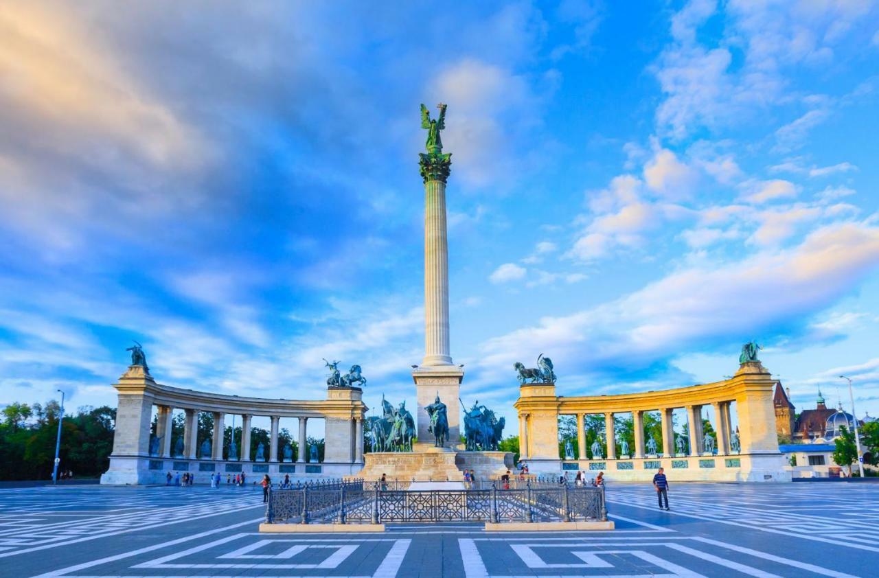 Budapest Hideout In Style With Free Parking - Luxury Apartment Exterior foto