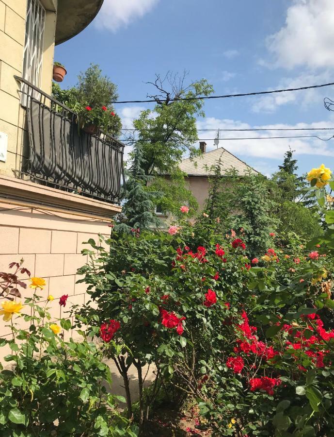 Budapest Hideout In Style With Free Parking - Luxury Apartment Exterior foto